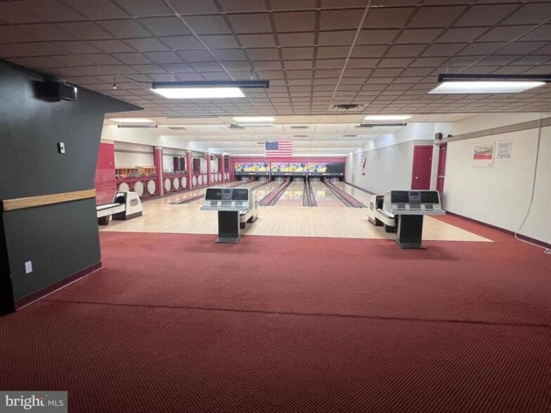 More Photos Of 80 Brady Ln, Lewistown Sports And Entertainment For Sale