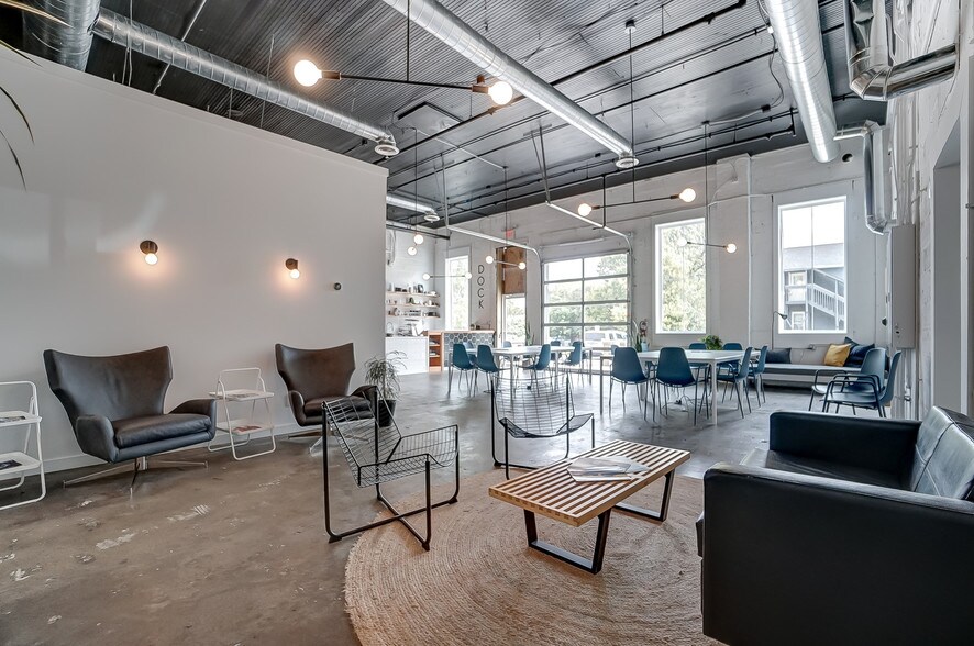 More Photos Of 408 4th Ave, Mason Office For Lease