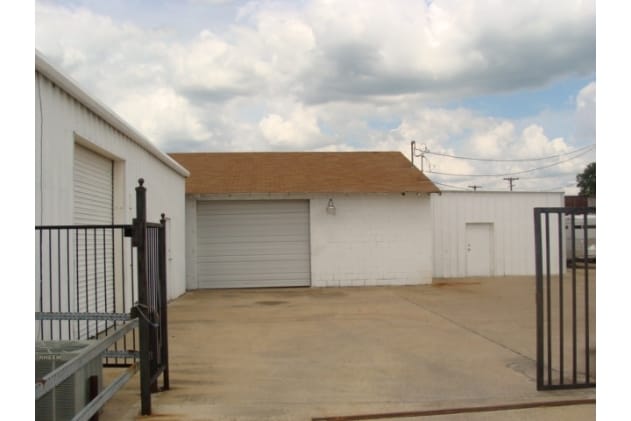 More Photos Of 710 E IH 30, Garland Freestanding For Lease