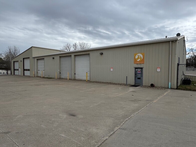 More Photos Of 9403 E 40 Hwy, Independence Warehouse For Sale