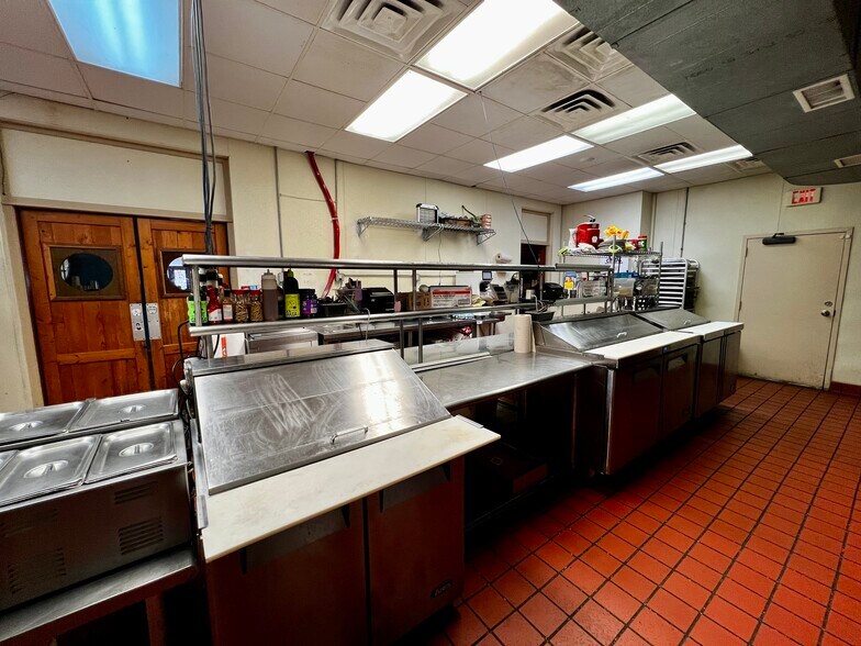 More Photos Of 117 Walnut St, Hattiesburg Restaurant For Sale