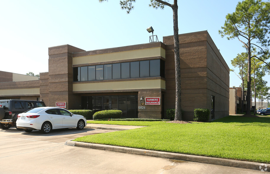 Primary Photo Of 9821 Whithorn Dr, Houston Office For Lease