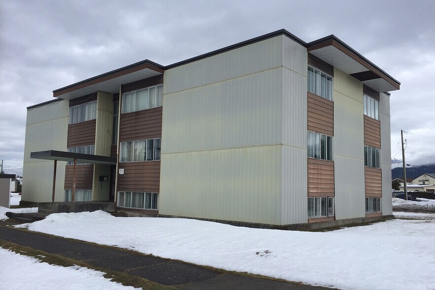 More Photos Of 1260 Kingfisher Av S, Kitimat Apartments For Sale