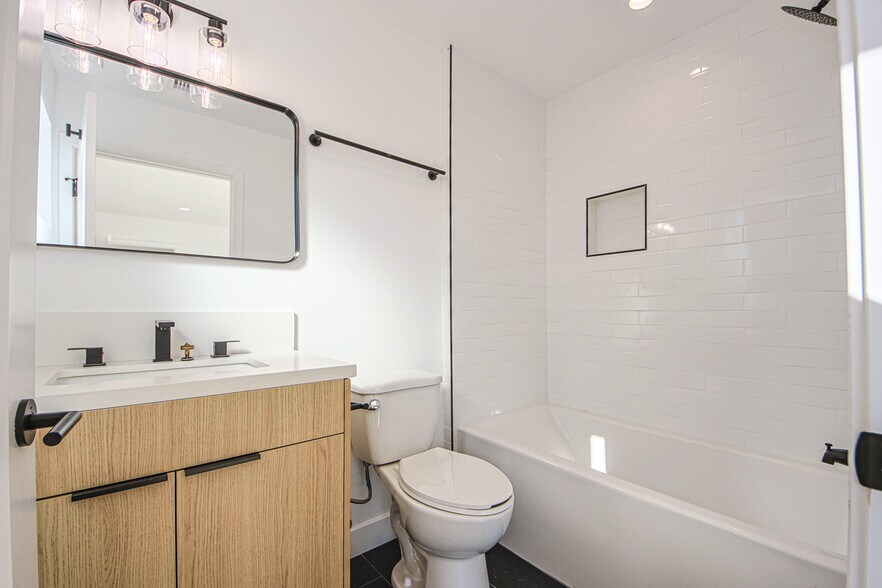More Photos Of 5709 Auckland Ave, North Hollywood Apartments For Sale