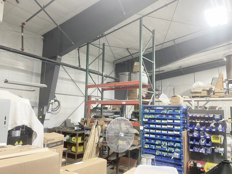 More Photos Of 850 Hawthorne Ave, Ponderay Manufacturing For Lease