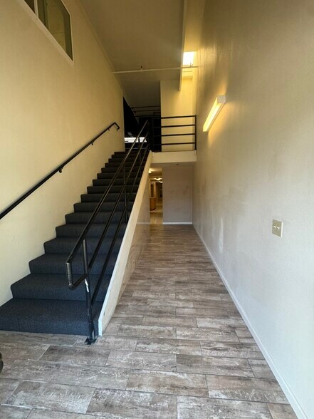 More Photos Of 522 Martin Ave, Rohnert Park Distribution For Lease