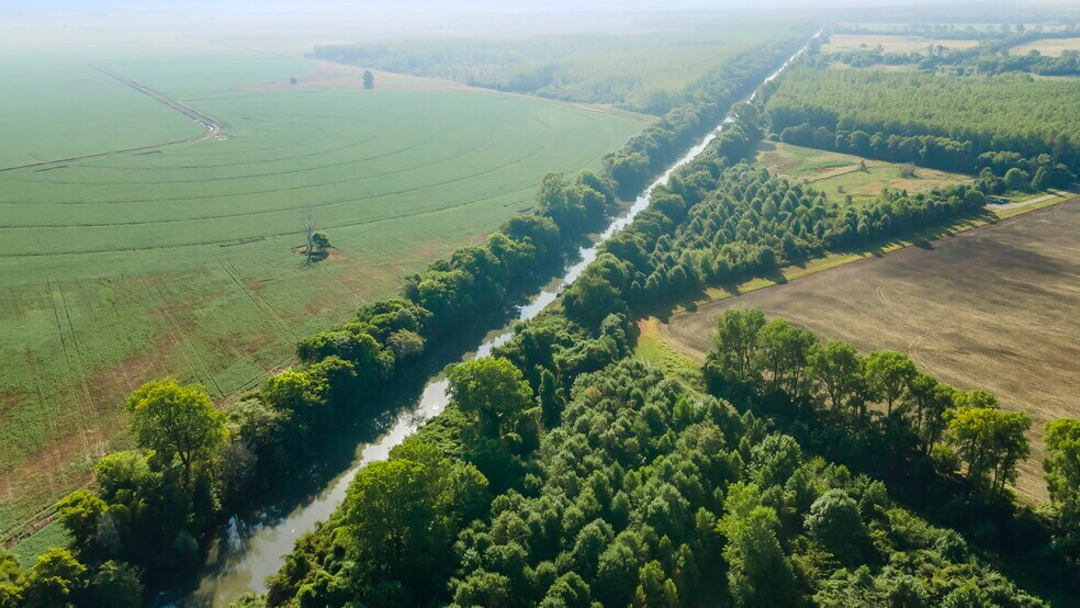 More Photos Of 2948 State Highway V, Matthews Light Manufacturing For Sale