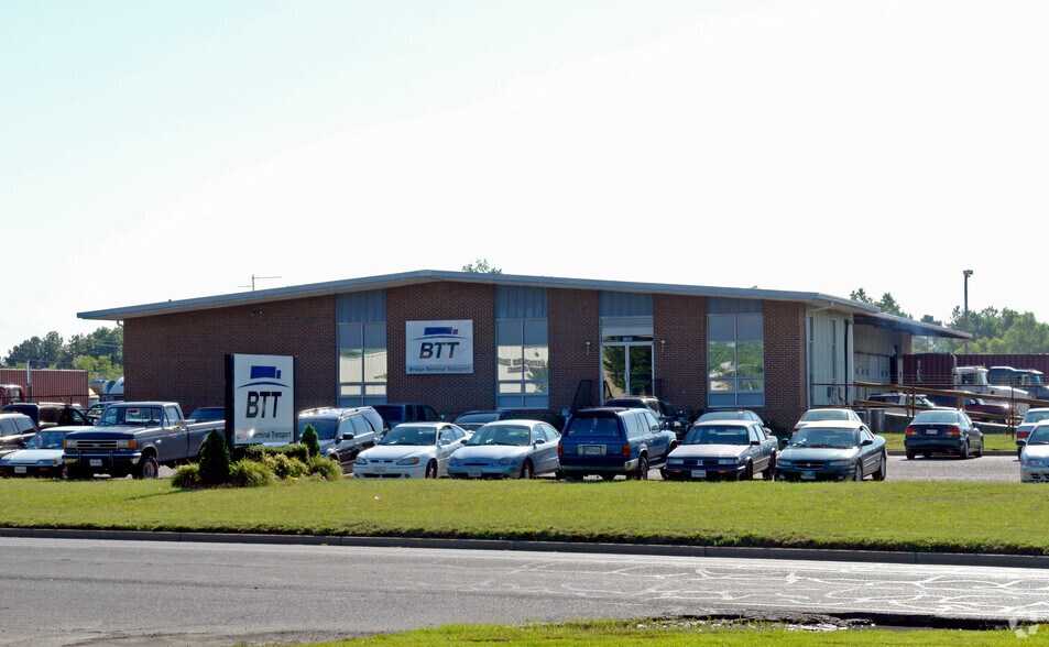 More Photos Of 1305 Cavalier Blvd, Chesapeake Truck Terminal For Lease