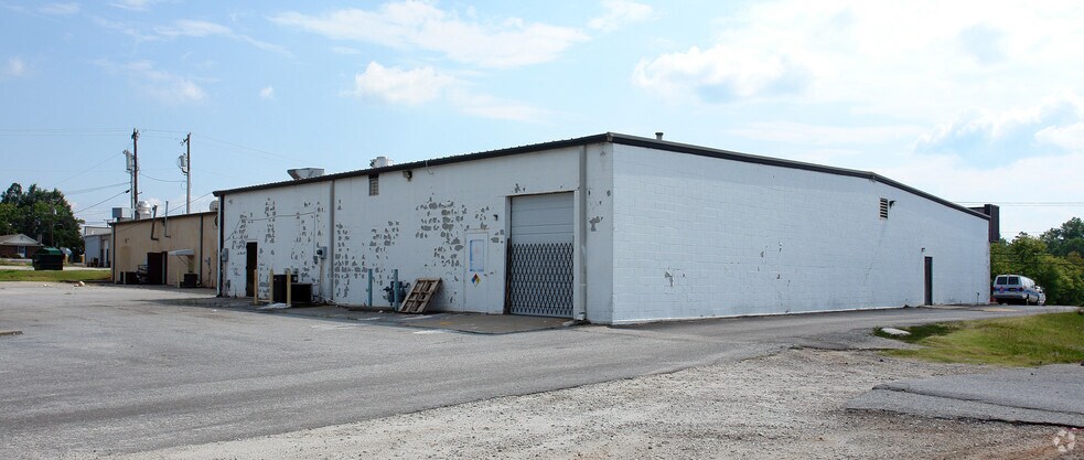 More Photos Of 306-314 N Main St, Mauldin Storefront For Lease