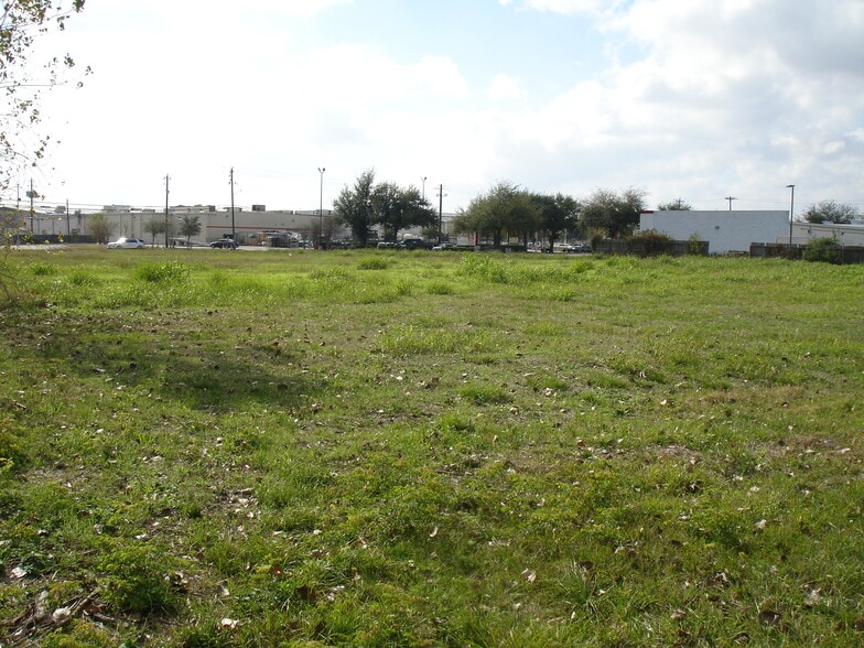 More Photos Of 4205 Pasadena Blvd, Pasadena Land For Sale