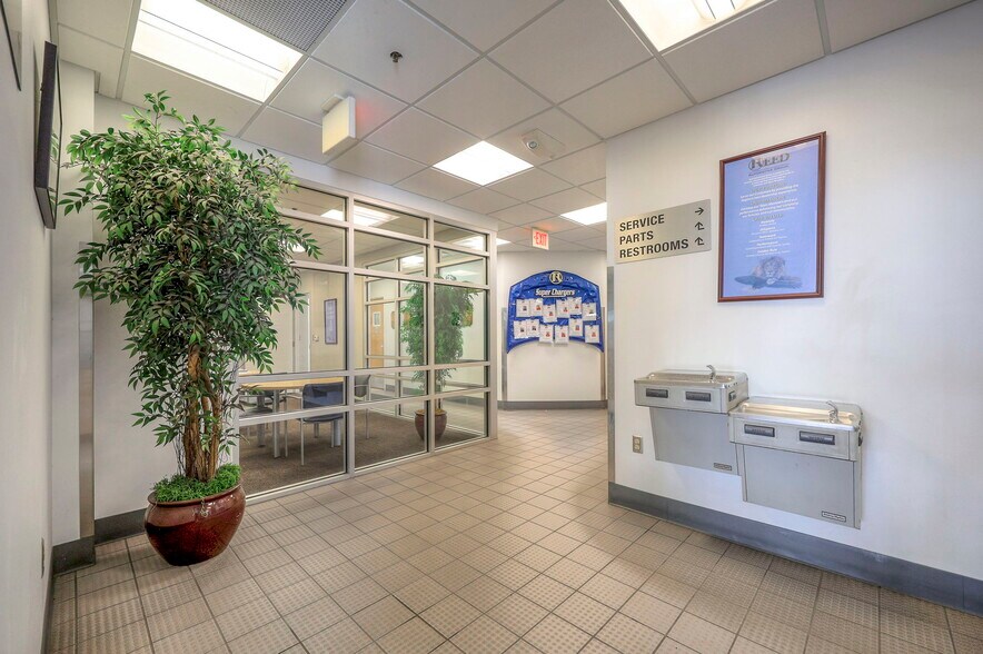 More Photos Of 3921 Frederick Ave, Saint Joseph General Retail For Sale