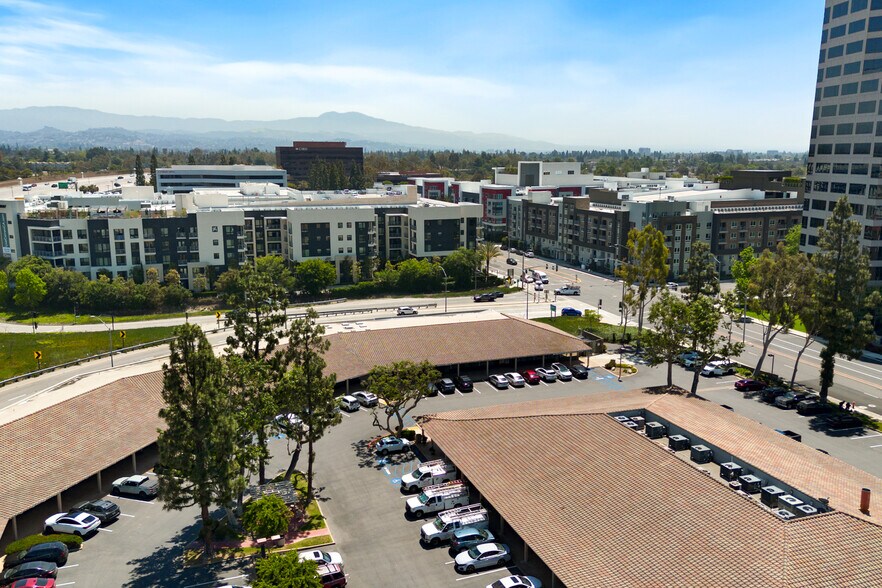 More Photos Of 1111 W Town and Country Rd, Orange Business Park For Lease