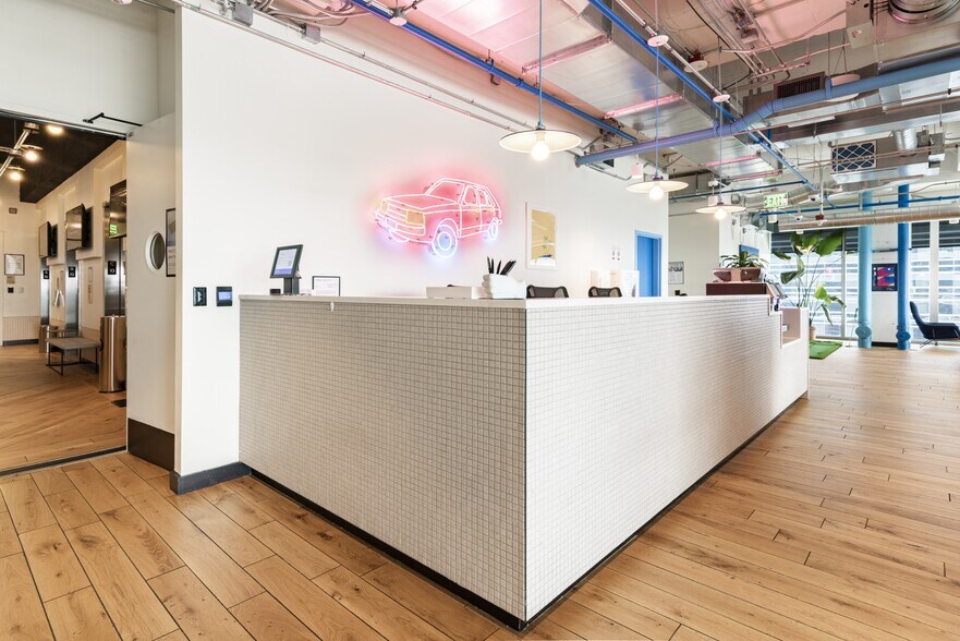 More Photos Of 615 S College St, Charlotte Office For Lease