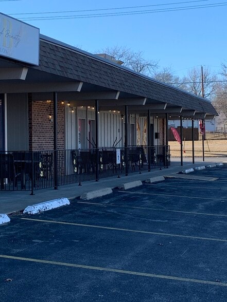 Primary Photo Of 3100 SW Gage Blvd, Topeka Storefront Retail Office For Sale