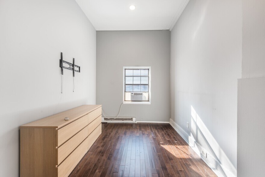 More Photos Of 2015 Walnut St, Philadelphia Apartments For Sale