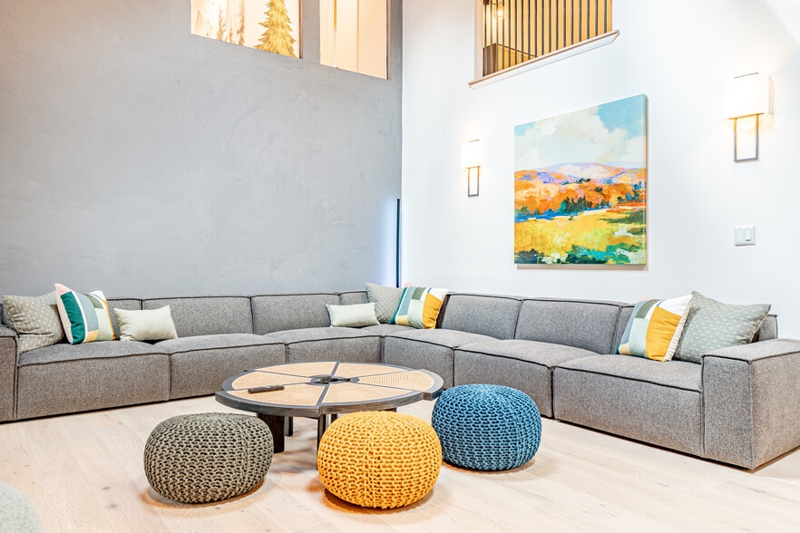 More Photos Of 37 Patricia Dr, Pleasant Valley Specialty For Sale