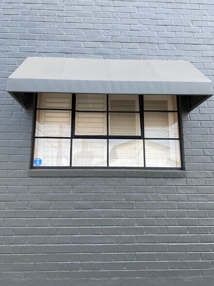 More Photos Of 2100-2106 Pontius Ave, Los Angeles Warehouse For Lease