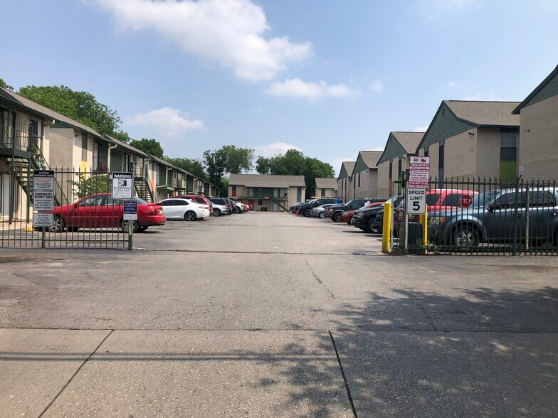 More Photos Of 811 Darby Blvd, San Antonio Apartments For Sale