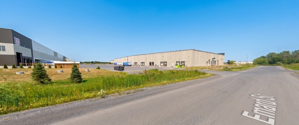 More Photos Of 238 Corduroy Rd, Russell Industrial For Lease