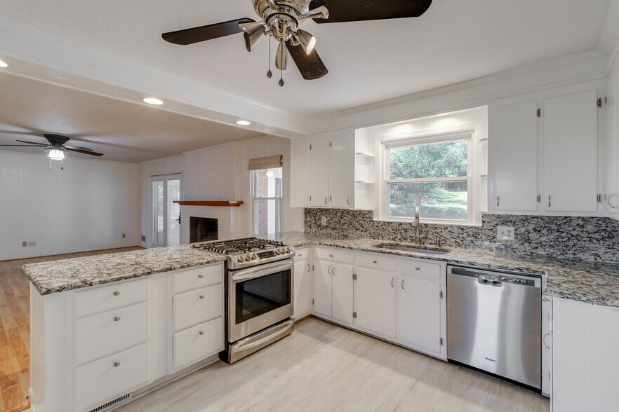 More Photos Of 161 Chapin Rd, Chapin Loft Creative Space For Sale