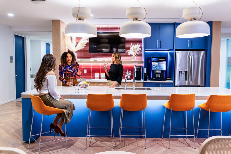 More Photos Of 1750 Tysons Blvd, McLean Coworking Space