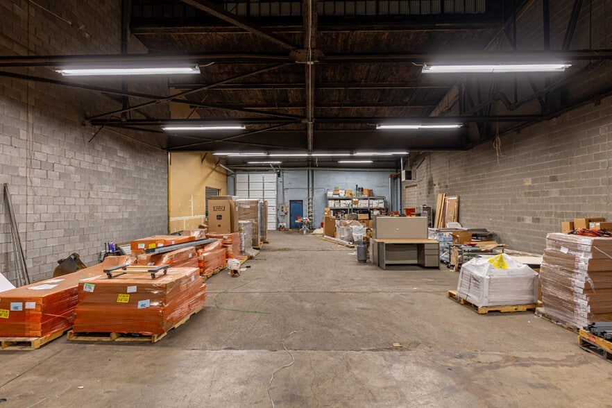 More Photos Of 1000 California Ave, Pittsburgh Warehouse For Lease