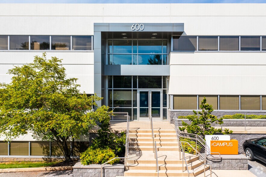 More Photos Of 600 Willowbrook Ln, West Chester Unknown For Sale