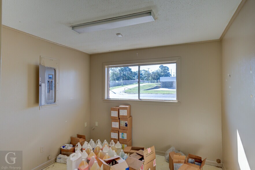 More Photos Of 435 Homer Rd, Minden Medical For Sale