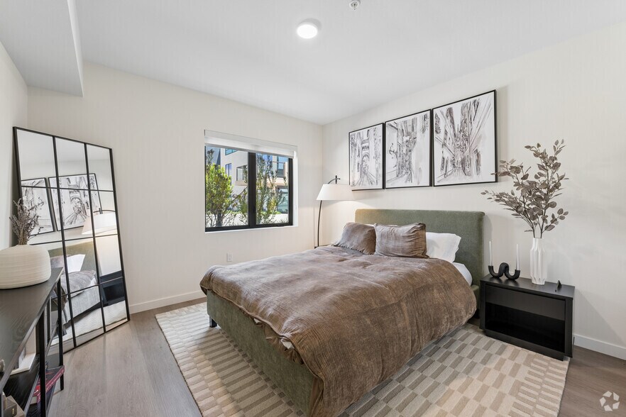 More Photos Of 127 W Pomona St, Monrovia Apartments For Lease