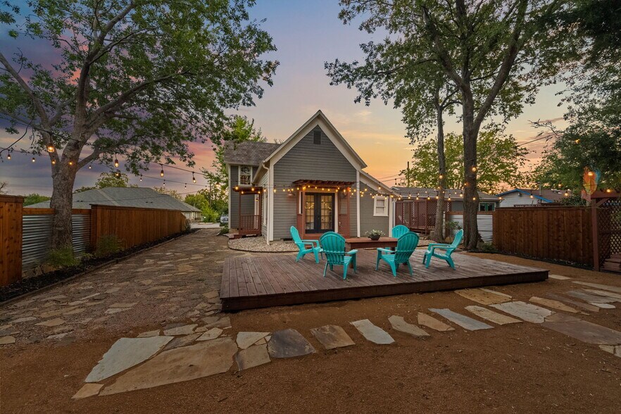 More Photos Of 139 Olive St, Keller Storefront Retail Office For Sale