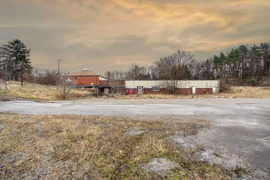 More Photos Of 4109 Bakerstown-Warrendale Rd, Gibsonia Restaurant For Sale