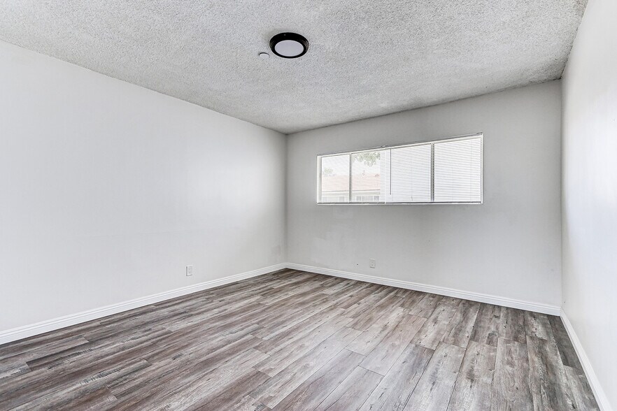 More Photos Of 2018 E La Palma Ave, Anaheim Apartments For Lease
