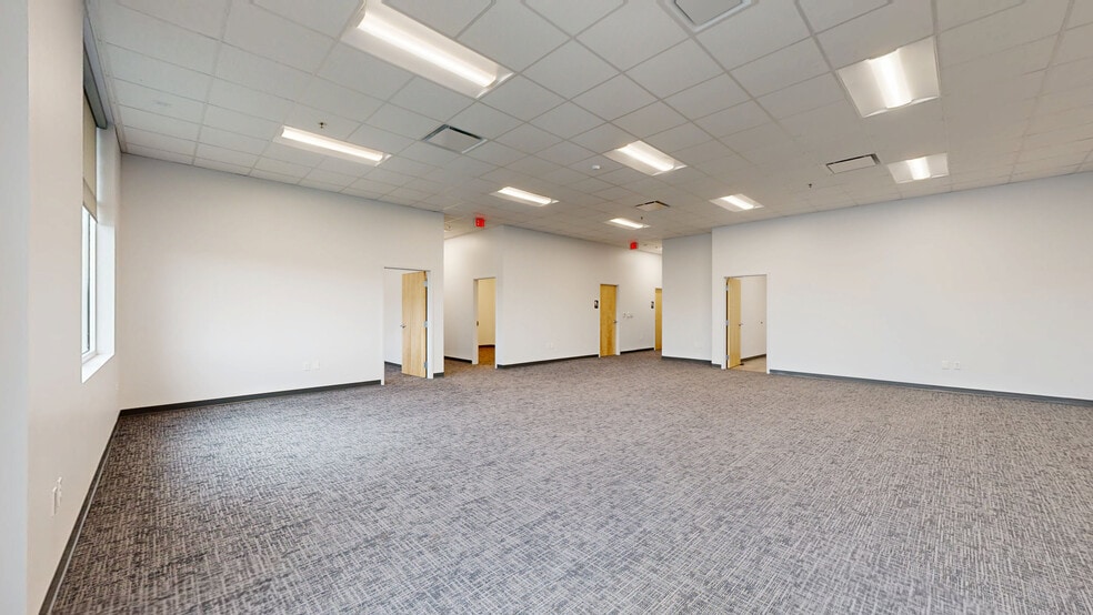 More Photos Of 5501 Lee Vista Blvd, Orlando Unknown For Lease