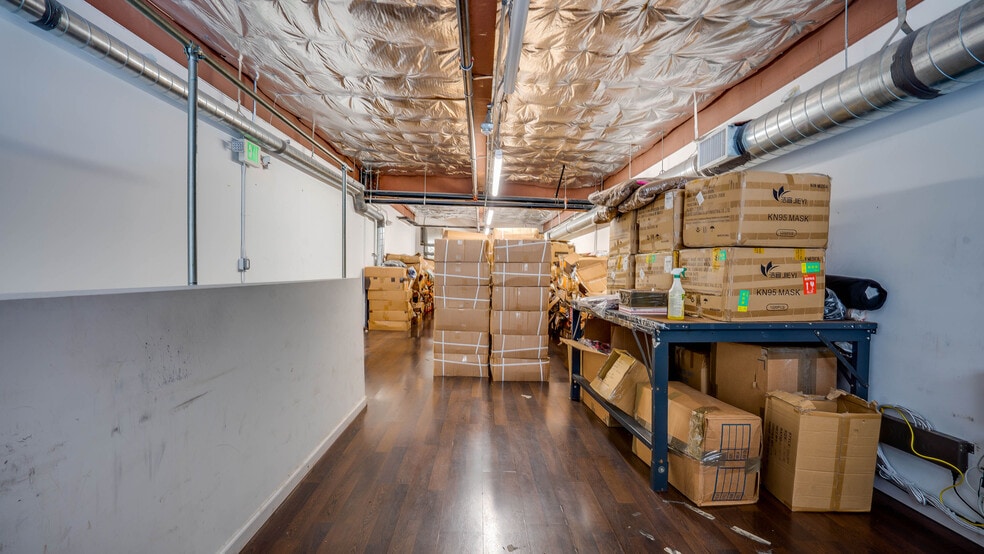 More Photos Of 921 Crocker St, Los Angeles Storefront Retail Office For Sale