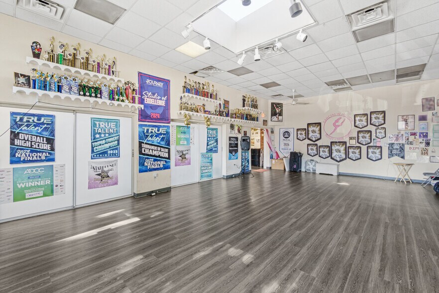 More Photos Of 691 Franklin Ave, Nutley Storefront Retail Residential For Sale