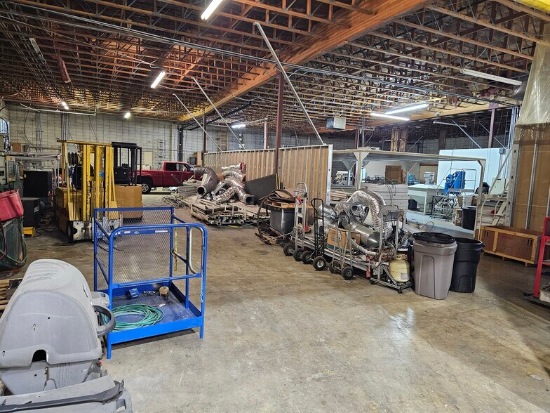 More Photos Of 415 Neil Armstrong, Salt Lake City Light Manufacturing For Sale