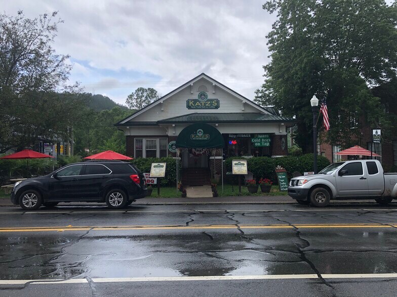 More Photos Of 32 Toccoa Ave, McCaysville Storefront Retail Office For Sale
