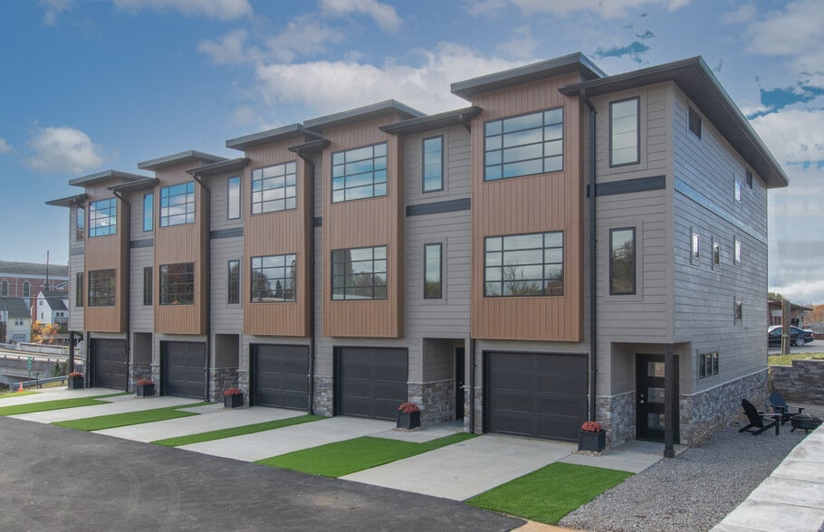 More Photos Of 577 English St, Bristol Apartments For Sale