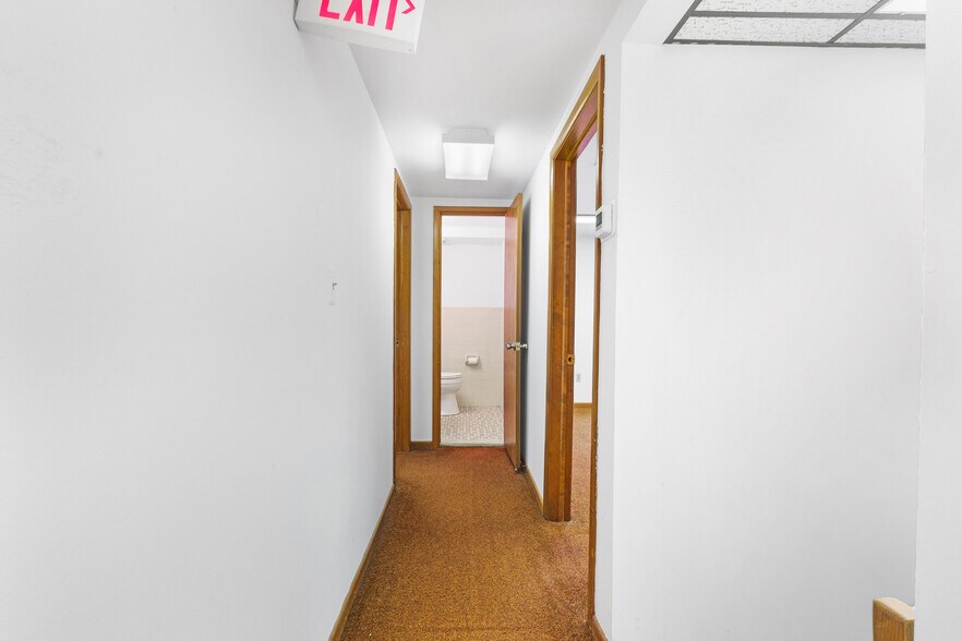 More Photos Of 328 Green Pond Rd, Hibernia Office Residential For Lease