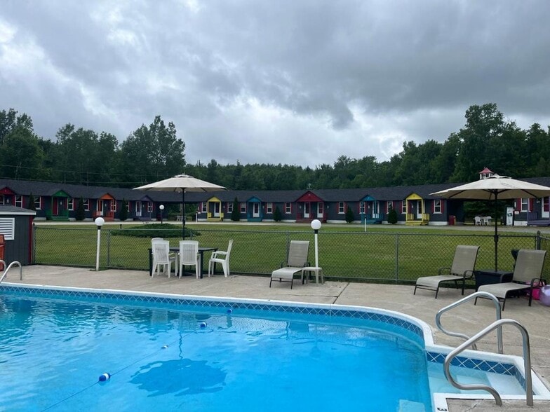 More Photos Of 1322 US Route 2, Randolph Hotel For Sale