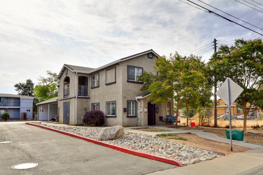 More Photos Of 3732-3736 Astoria St, Sacramento Apartments For Sale