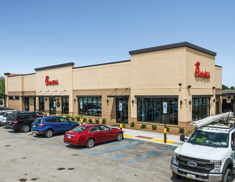 More Photos Of 2490 N Morton St, Franklin Fast Food For Sale