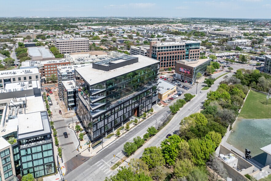 More Photos Of 3230 Camp Bowie Blvd, Fort Worth Office For Lease