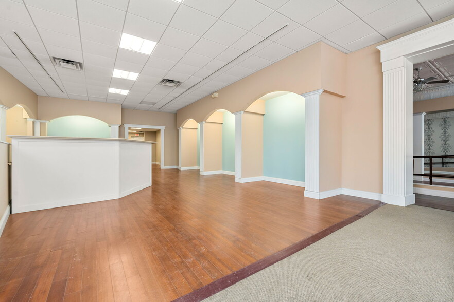 More Photos Of 285-285 Belmont St, Belmont General Retail For Sale