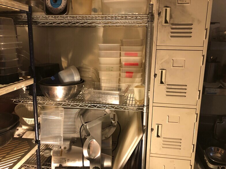 More Photos Of 26027 Eden Landing Rd, Hayward Storefront For Lease