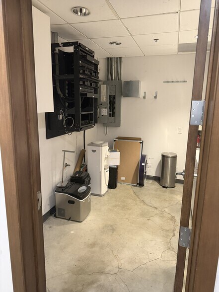 More Photos Of 400 Clematis St, West Palm Beach Loft Creative Space For Lease