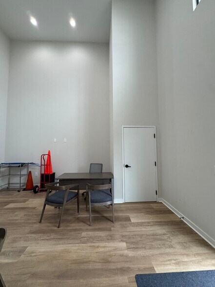 More Photos Of 1740 Grassland Pky, Alpharetta Office For Lease