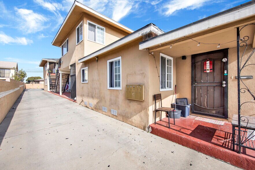 More Photos Of 4351 W 142nd St, Hawthorne Apartments For Sale