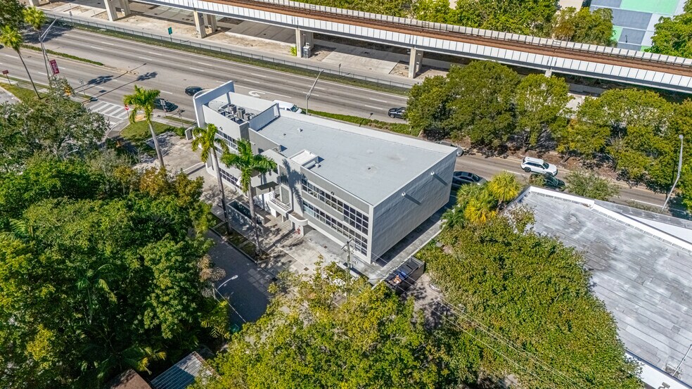 More Photos Of 2424 S Dixie Hwy, Coconut Grove Loft Creative Space For Sale