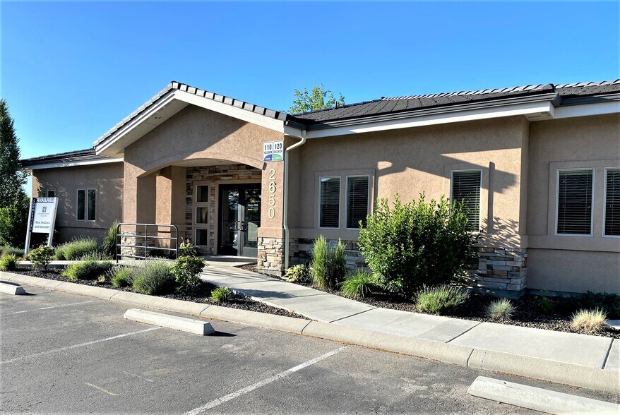 Primary Photo Of 2650 S Eagle Rd, Meridian Medical For Lease